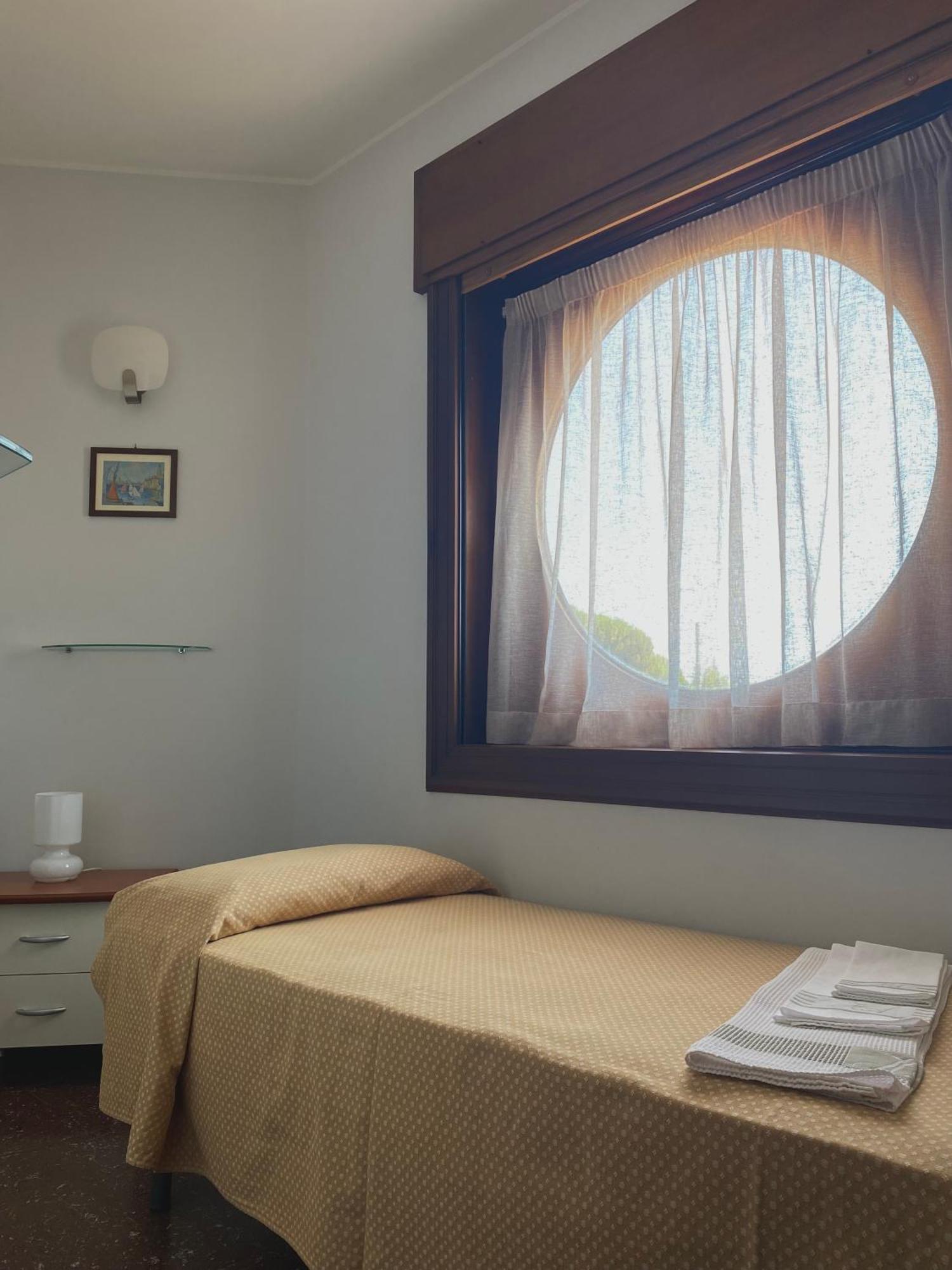 Hotel Astoria Pineto Luaran gambar