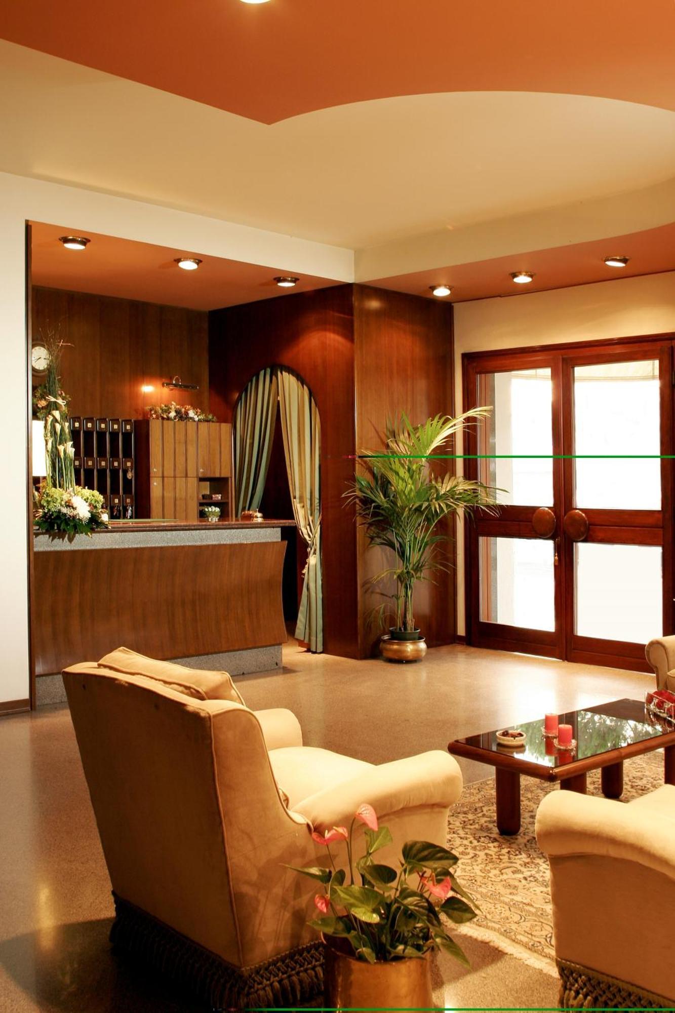 Hotel Astoria Pineto Luaran gambar